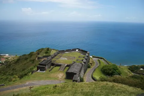 Saint Kitts en Nevis: brimstone hill fortres, british fort, st kitts and navis, military