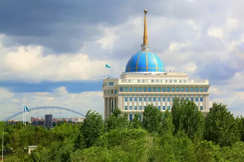 Kazachstan: architectural, building, dome, green