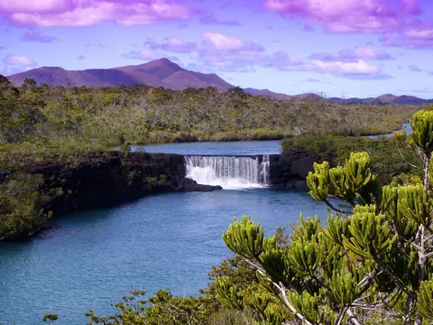 Nieuw-Caledonië: new caledonia, mountains, plants, river